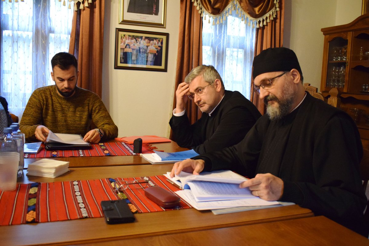 Simpozion Naţional Studenţesc la Mănăstirea Lainici 112445