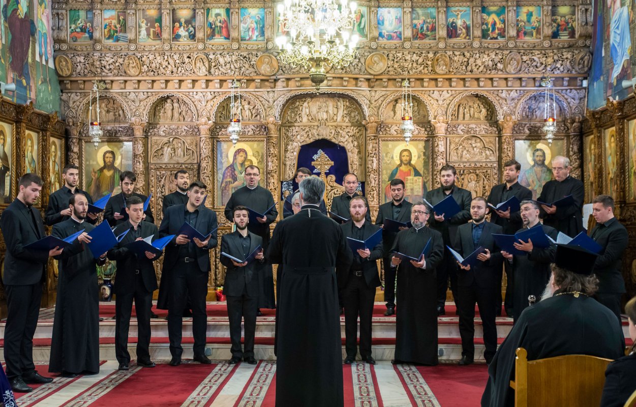 Concertul caritabil „Pași spre lumina Învierii” 112304