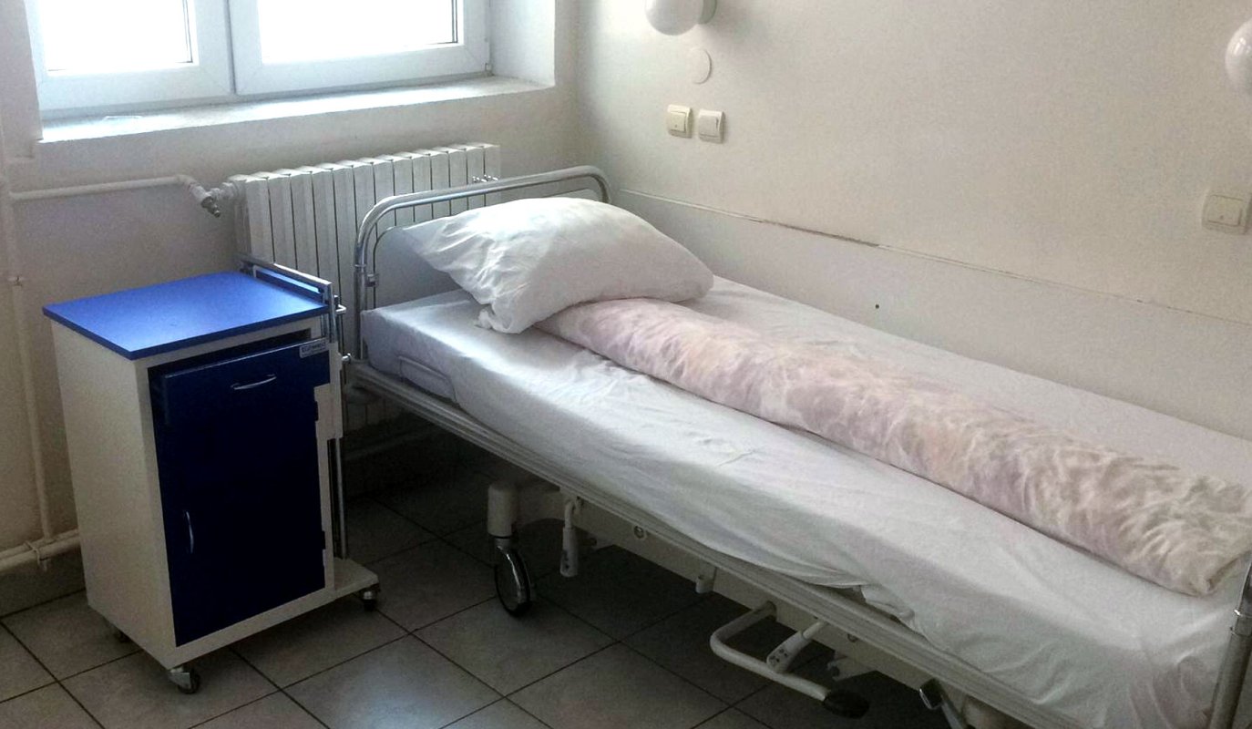 Mobilier medical donat de Episcopia Devei și Hunedoarei 112335