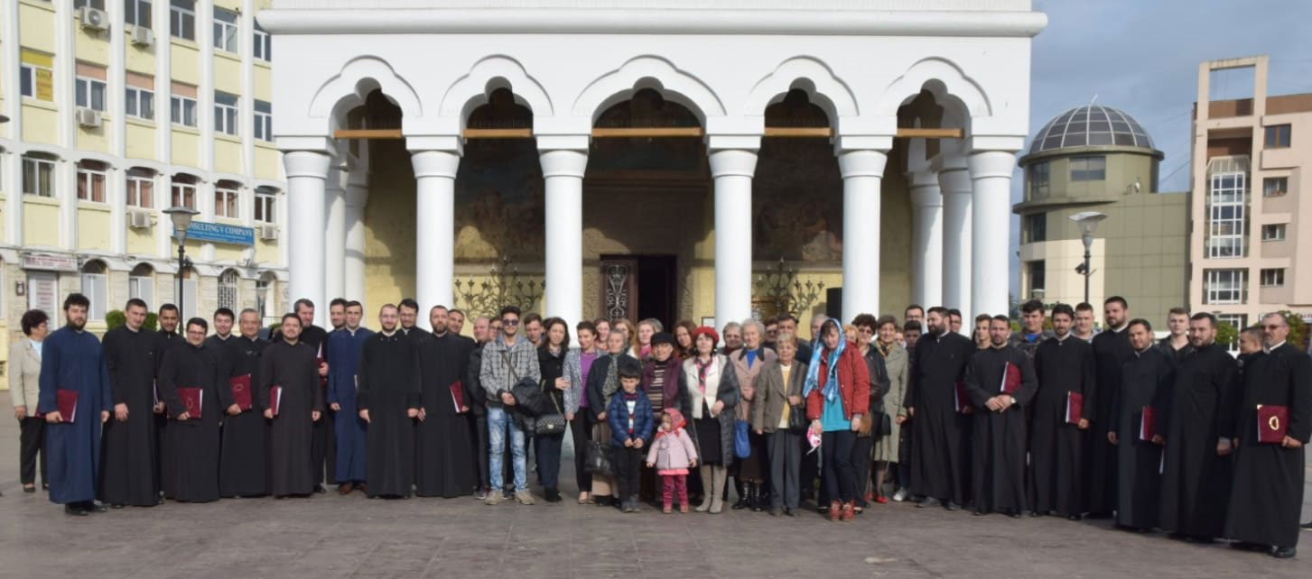 Pelerinaj la mănăstirile vâlcene 112349