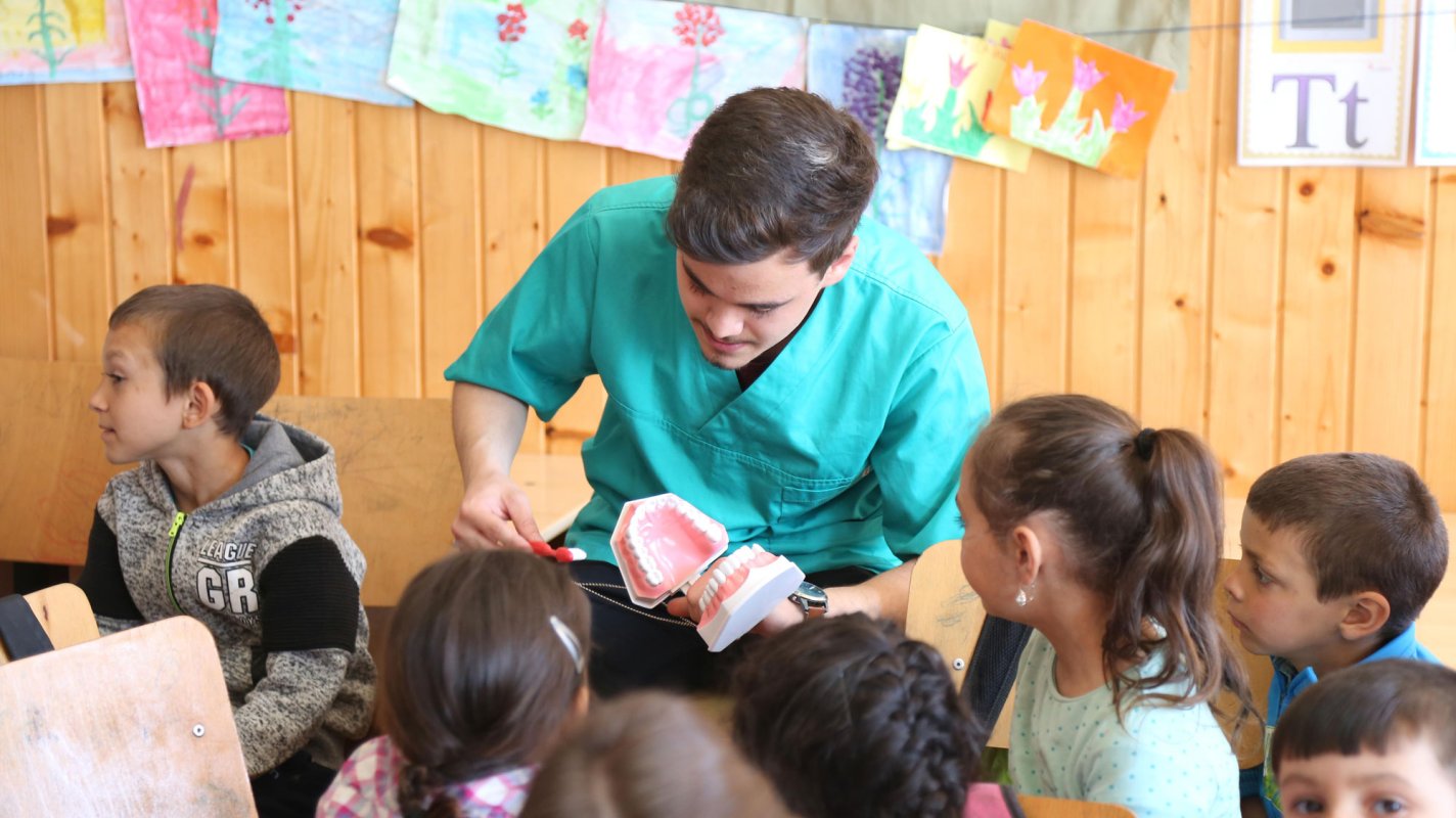 Sesiune de profilaxie dentară în comuna Brădeni, județul Sibiu 112320