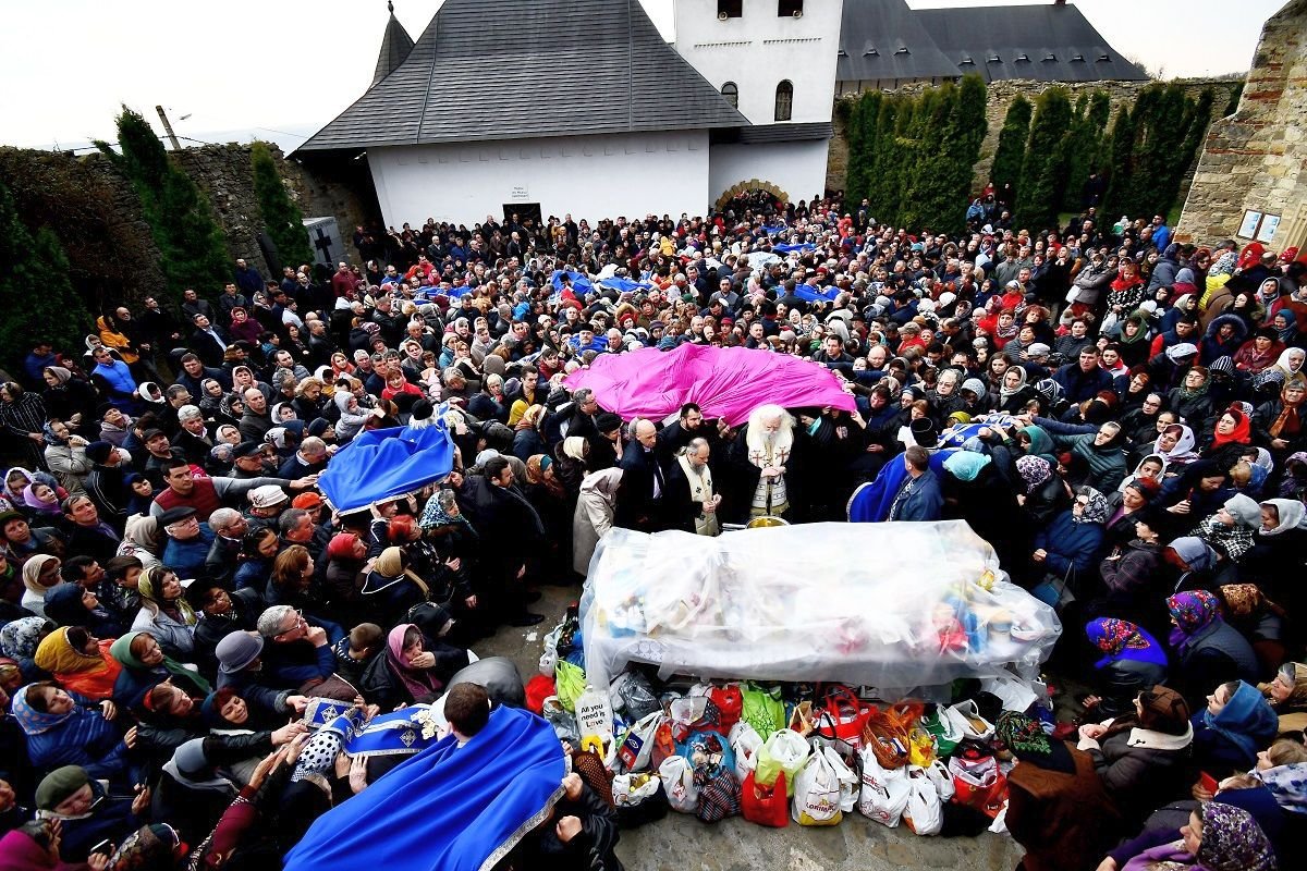 Slujiri ale Preasfinţitului Calinic Botoşăneanul 112213