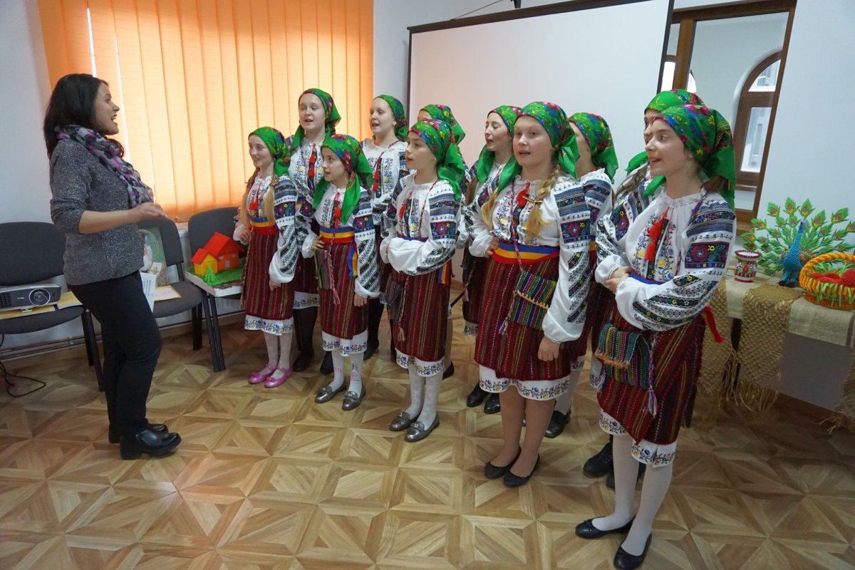 Satul românesc, leagăn de cultură, spiritualitate şi tradiţii creştine 112121