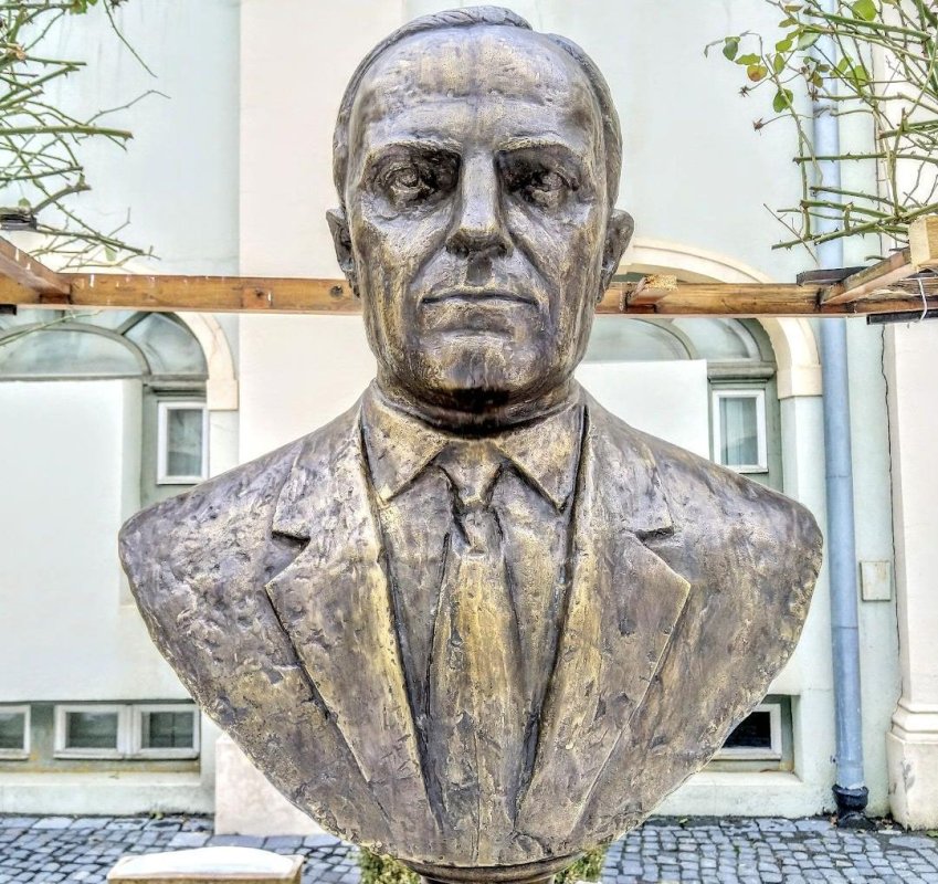 Cornel Irimie, exeget al artei populare și al satului românesc 112369