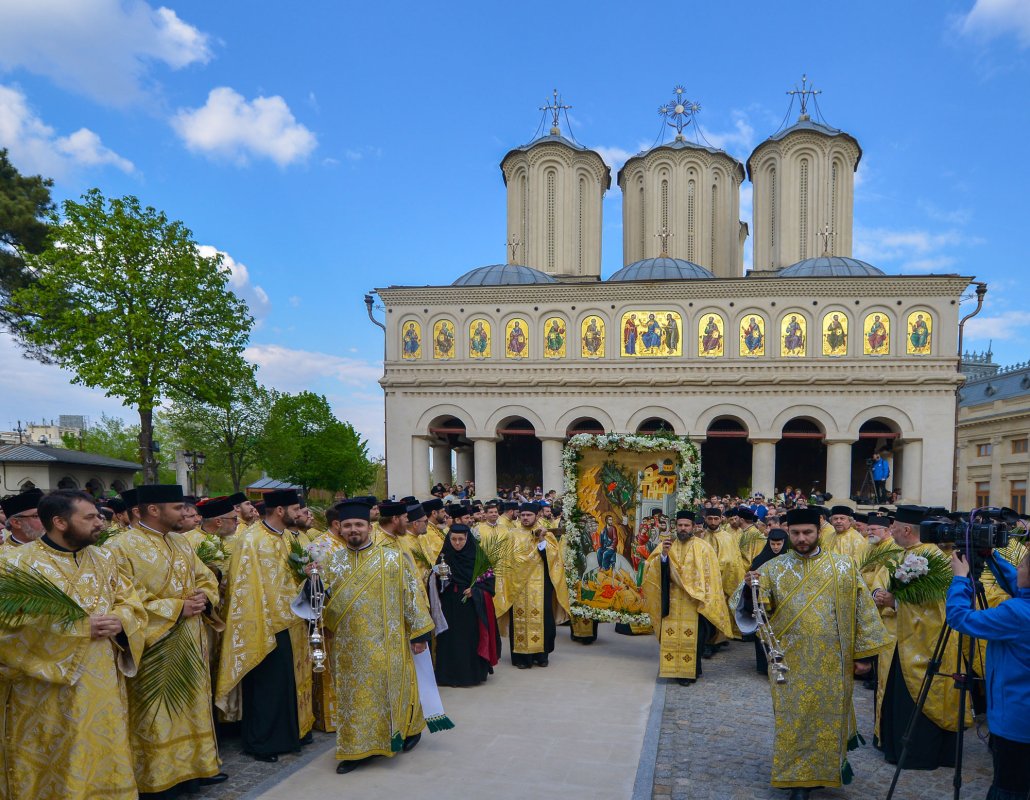 Procesiune cu ramuri de finic și salcie în Capitală 112060