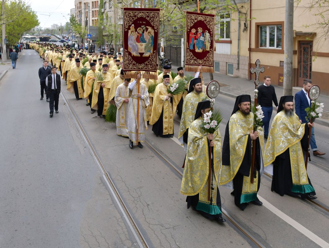 Procesiune cu ramuri de finic și salcie în Capitală 112065