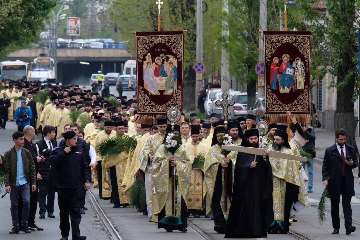 Procesiune cu ramuri de finic și salcie în Capitală 112072