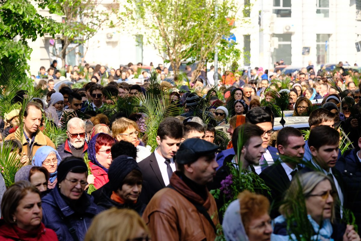 Procesiune cu ramuri de finic și salcie în Capitală 112073