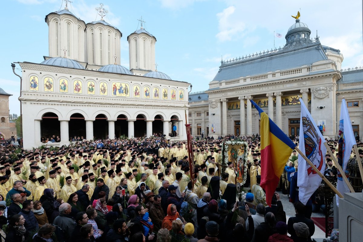 Procesiune cu ramuri de finic și salcie în Capitală 112074