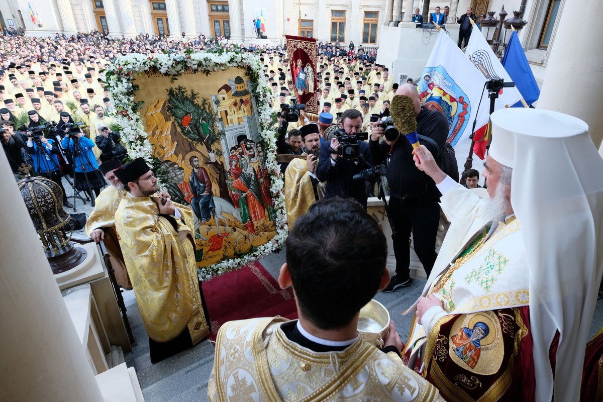 Procesiune cu ramuri de finic și salcie în Capitală 112076