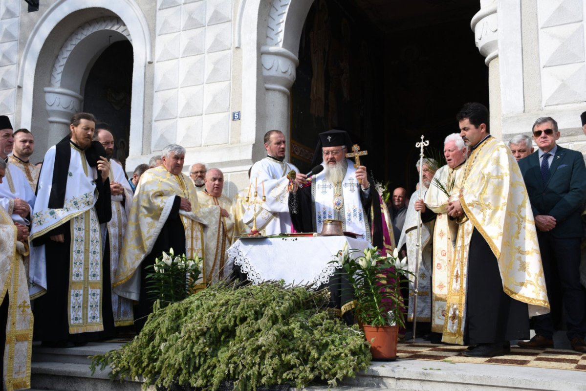 Procesiuni în Sâmbăta Floriilor 112103