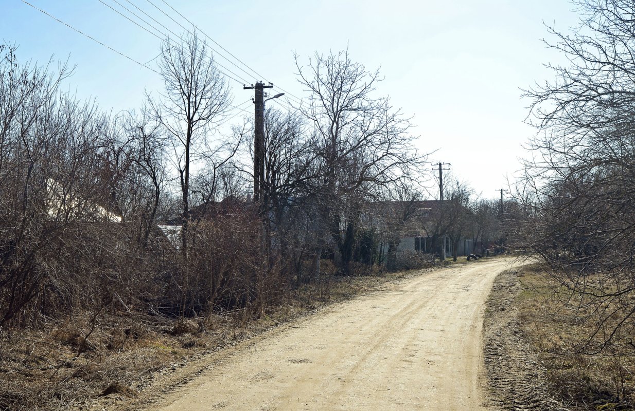 Satul în care doar preotul mai ține vie speranța 111985