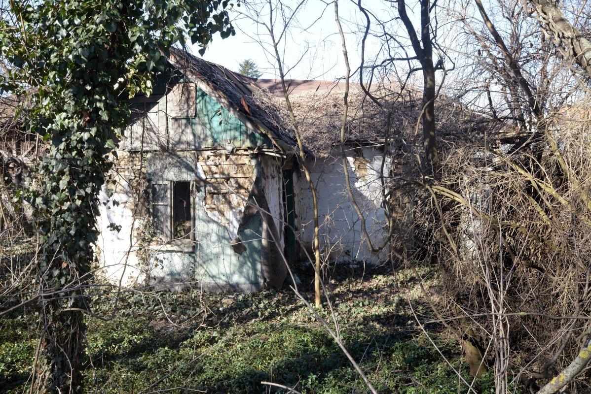 Satul în care doar preotul mai ține vie speranța 111987