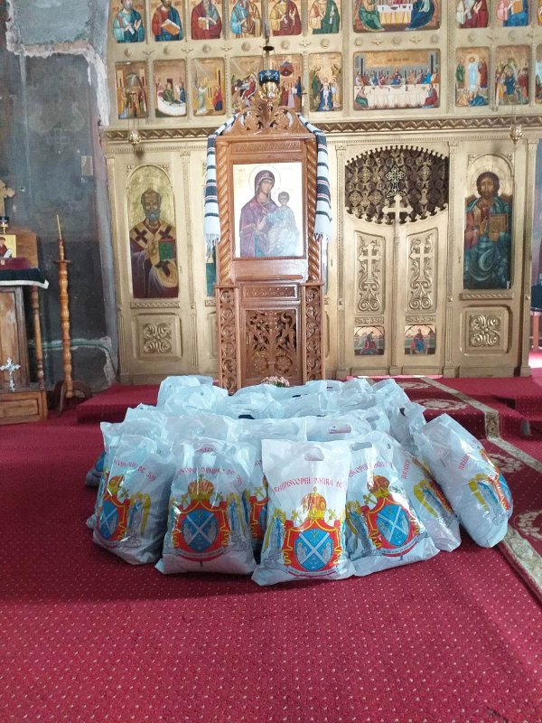 Daruri din partea Parohiei Oprișenești 111756