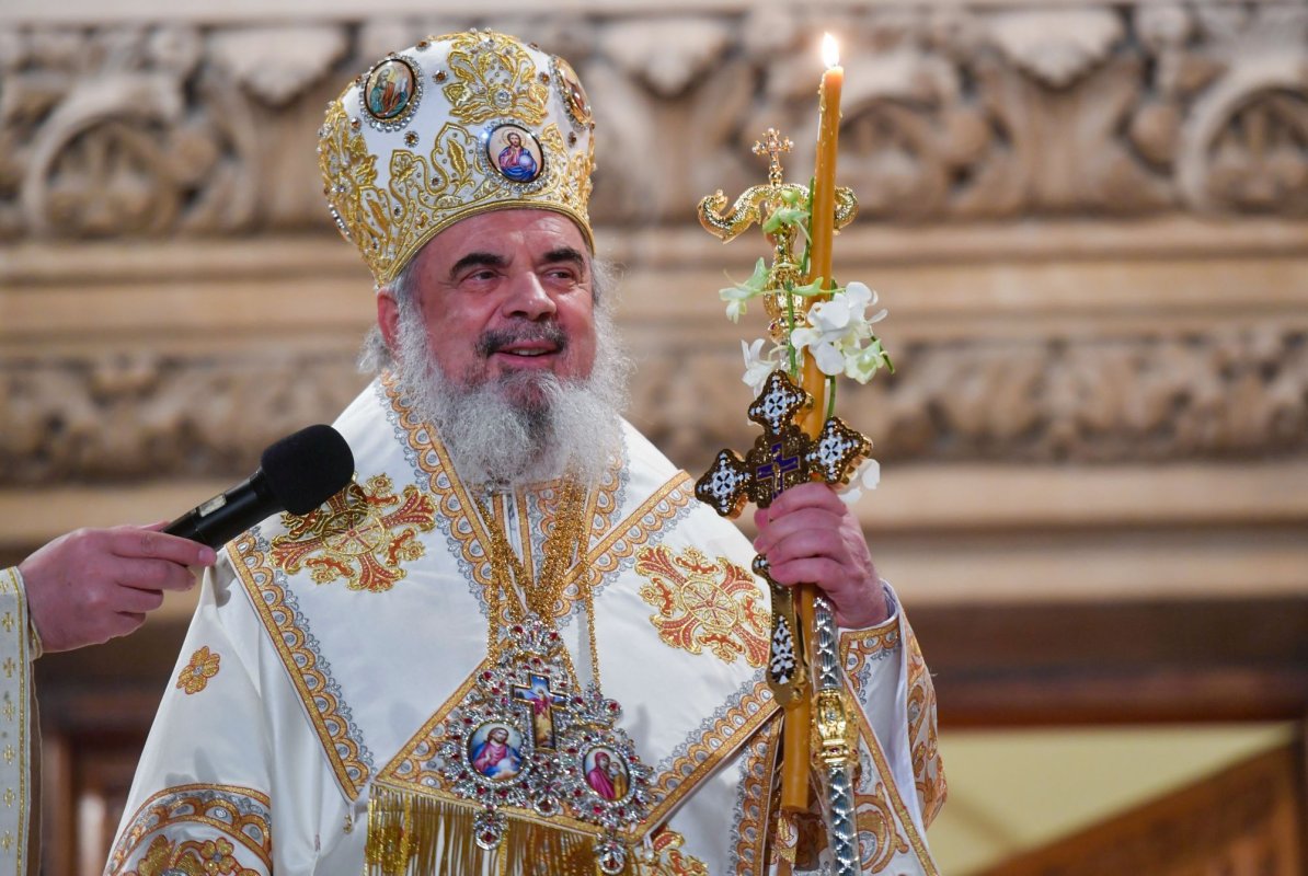 Hristos Cel înviat Se dăruiește în Sfânta Euharistie 111900