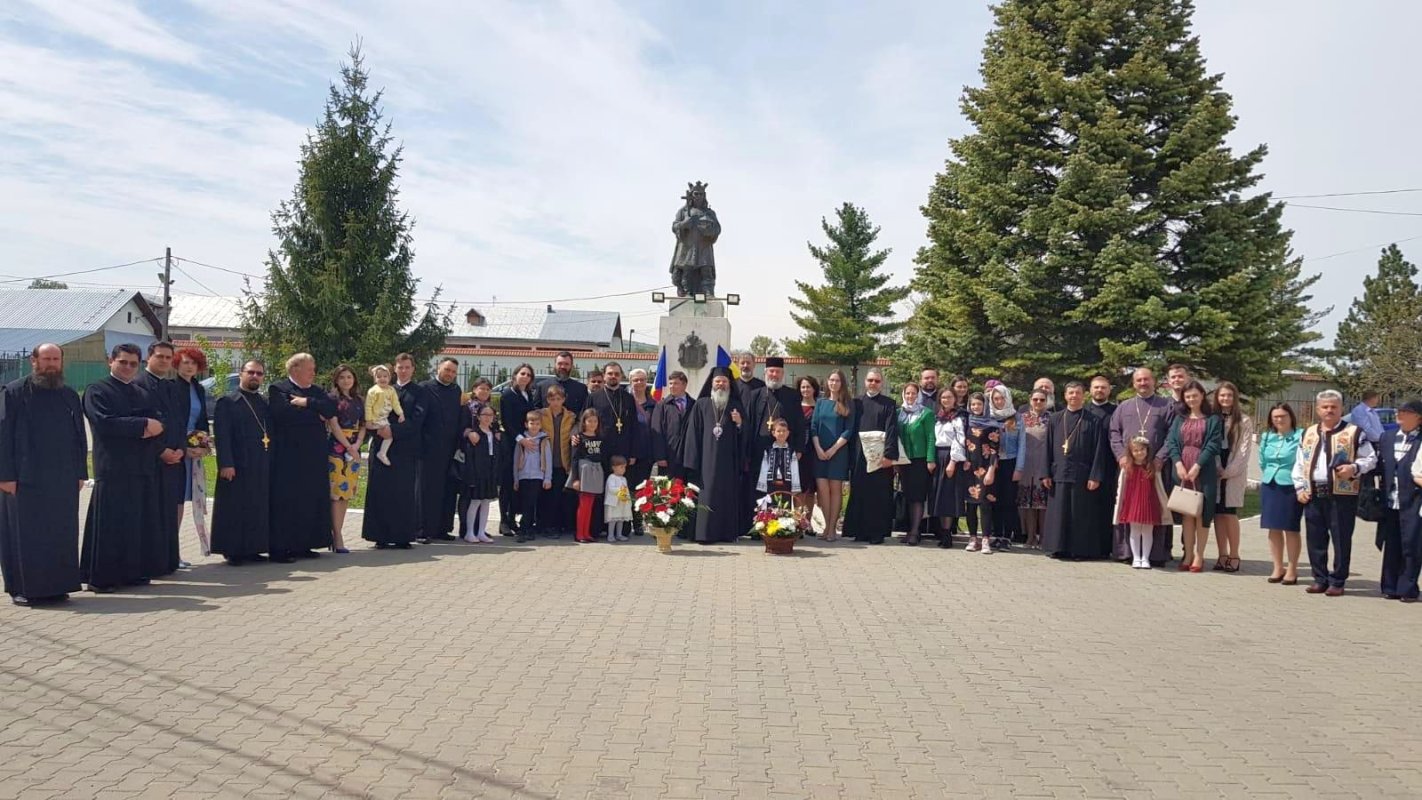 Bucuria Învierii Domnului în două eparhii ale Moldovei 111626