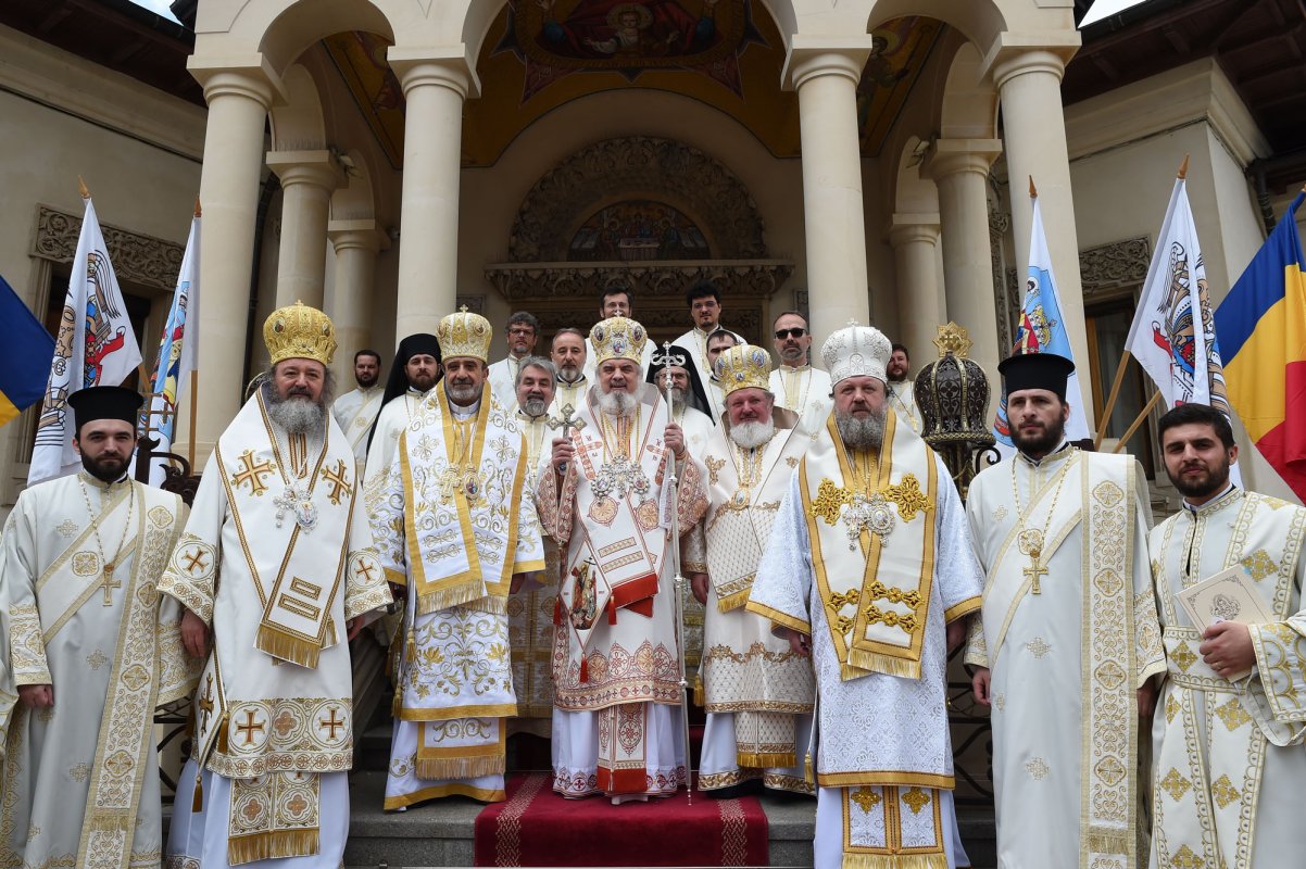 Învierea Domnului, vestită în 12 limbi ale lumii 111639