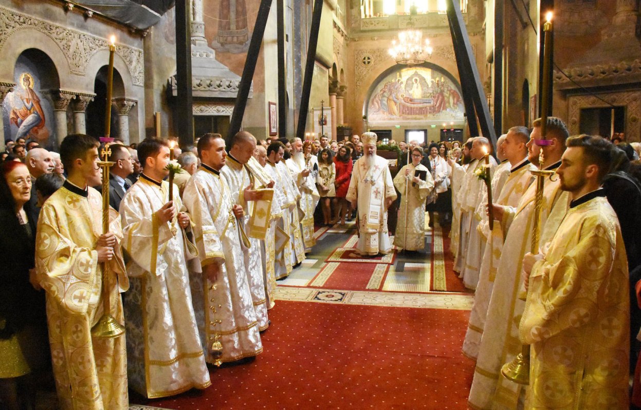Slujiri arhierești la praznicul Învierii Domnului Iisus Hristos 111667
