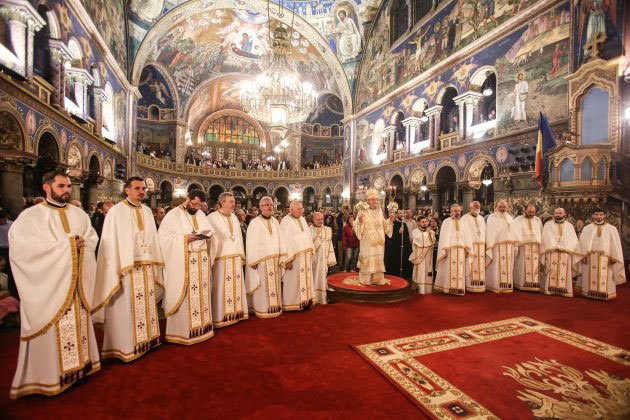 Slujiri arhierești la praznicul Învierii Domnului Iisus Hristos 111673