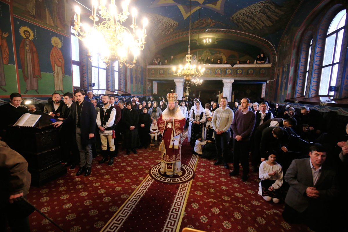 „Luptăm să rămânem români în pământurile noastre de aici” 111563