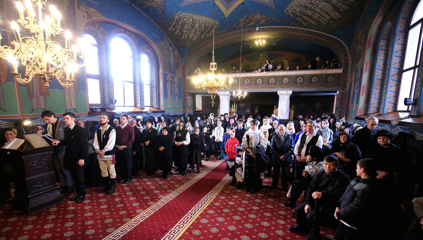 „Luptăm să rămânem români în pământurile noastre de aici” 111569