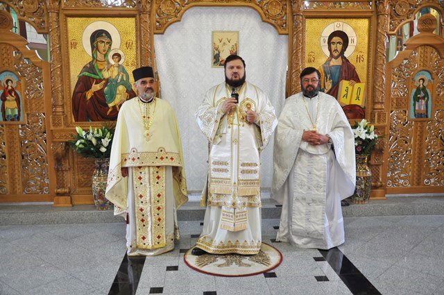 Slujiri arhierești la Sfintele Paști 111602