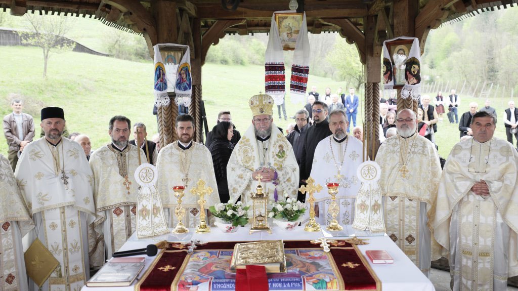 Slujiri arhierești la Sfintele Paști 111605