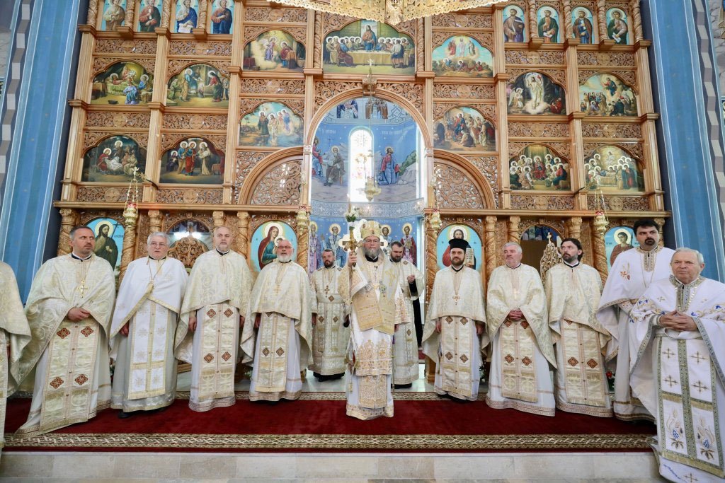 Slujiri arhierești la Sfintele Paști 111606