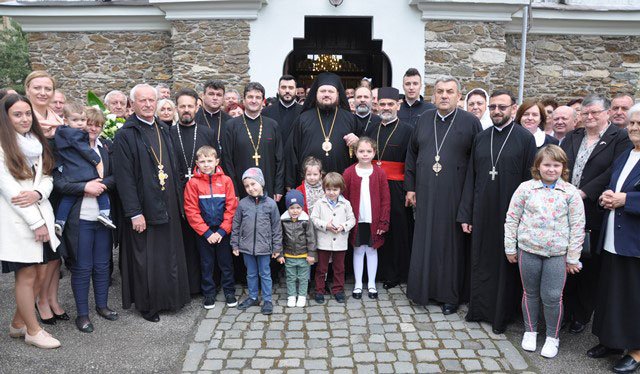 Slujiri arhierești la Sfintele Paști 111609