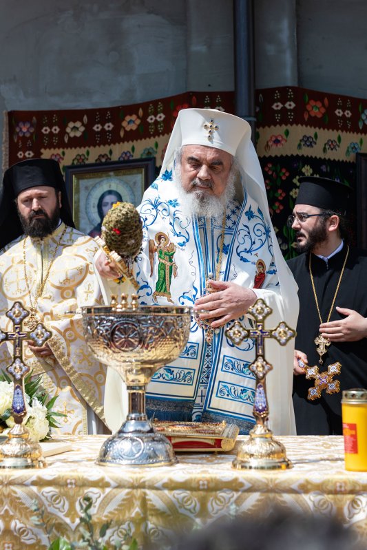 „Maica Domnului, izvor de tămăduire pentru noi” 111502