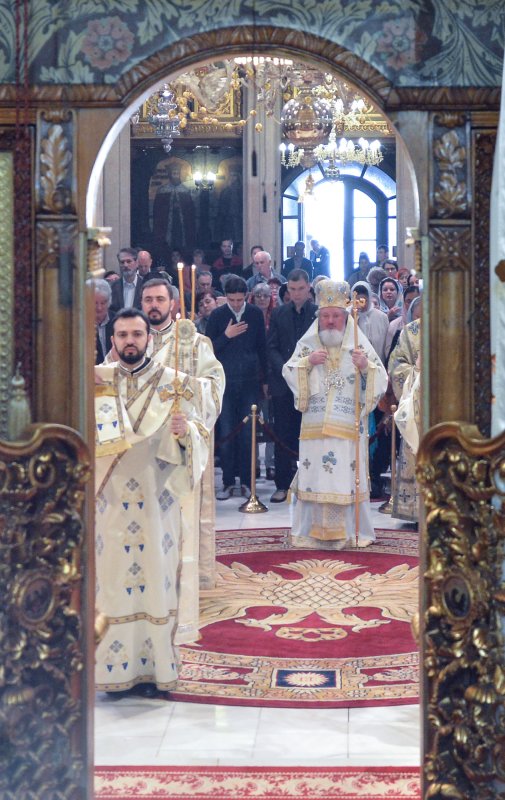 Procesiune și sfințirea apei la Catedrala Patriarhală 111512