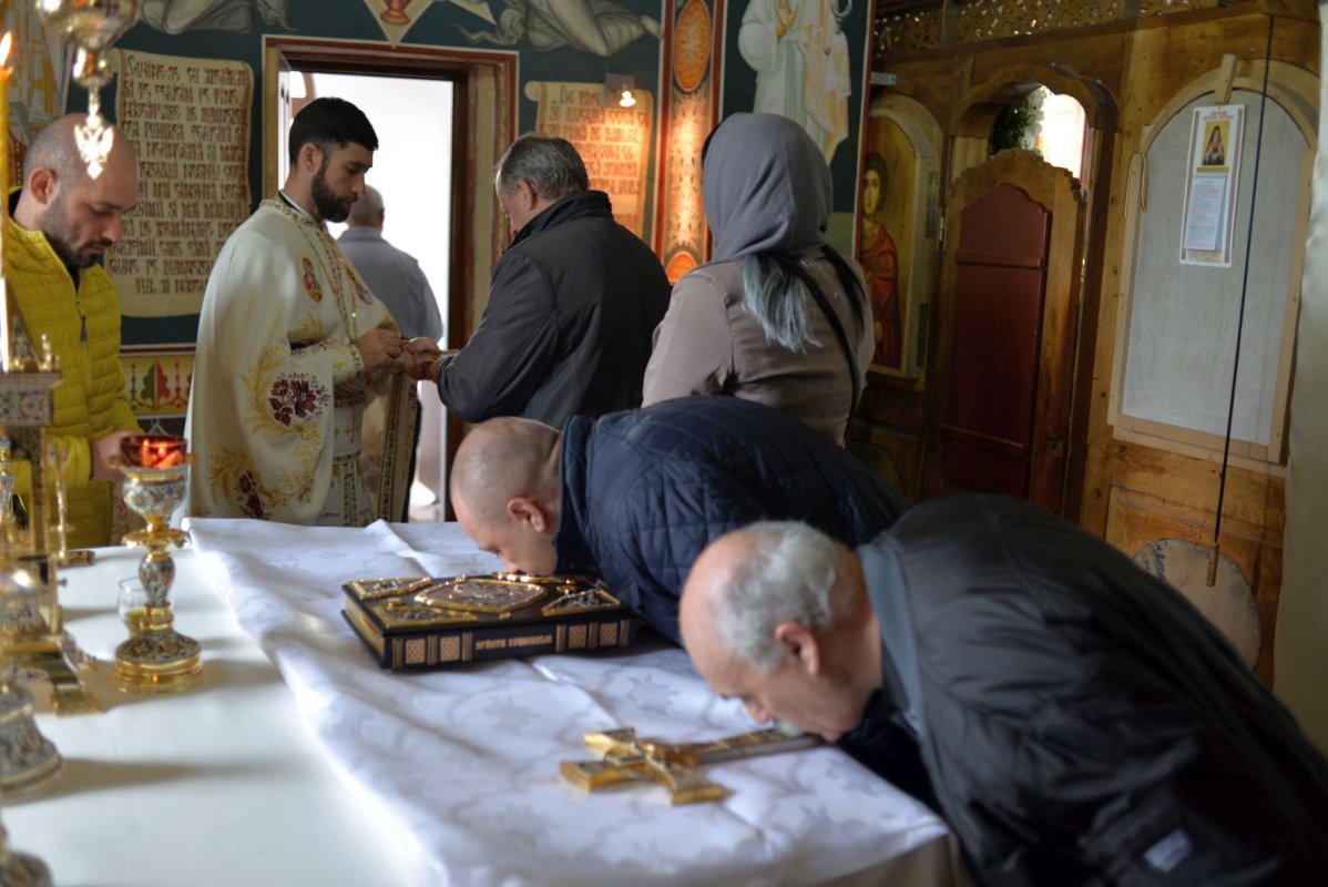Resfinţire de biserică în parohia filantropiei creştine din Paşcani 111401
