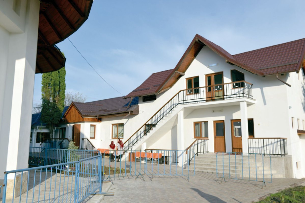 Resfinţire de biserică în parohia filantropiei creştine din Paşcani 111403