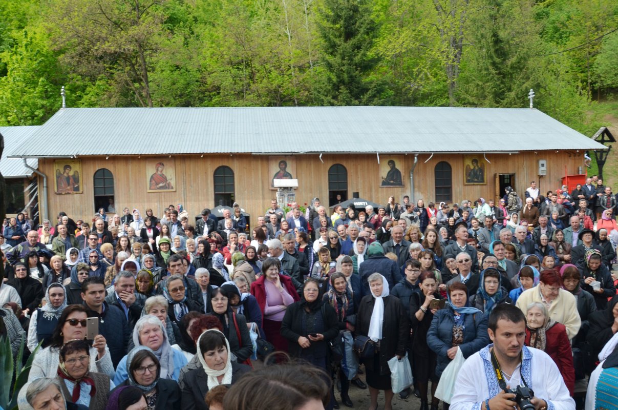 Slujiri arhierești la praznicul Izvorului Tămăduirii 111465