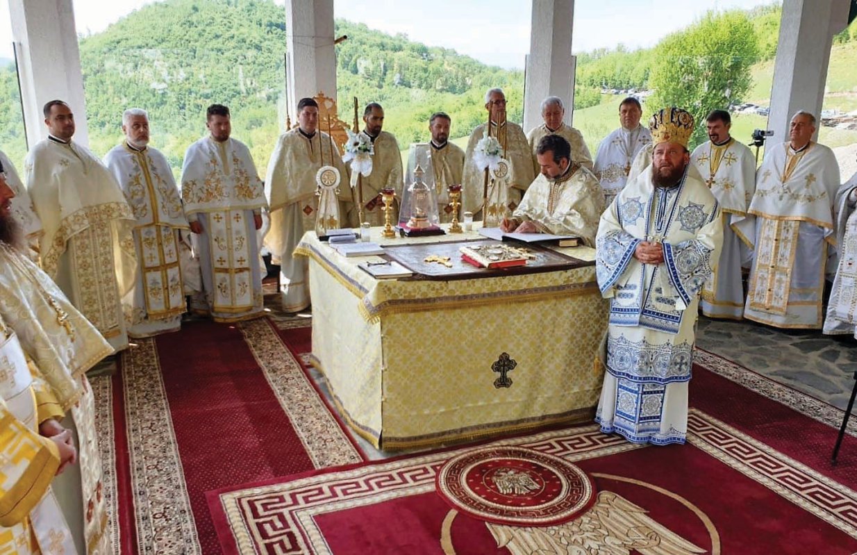 Slujiri arhierești la praznicul Izvorului Tămăduirii 111467