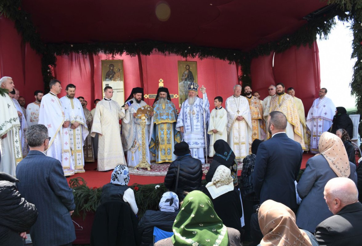 Slujiri arhierești la praznicul Izvorului Tămăduirii 111471