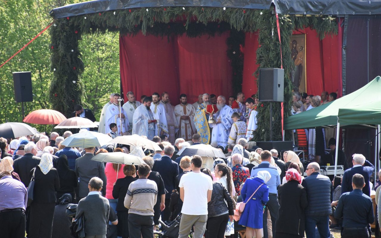 Slujiri arhierești la praznicul Izvorului Tămăduirii 111472