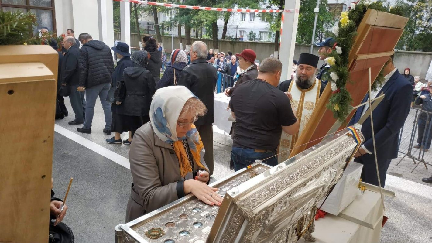 Liturghie arhierească la Biserica „Sfântul Gheorgheˮ din Bacău 111324