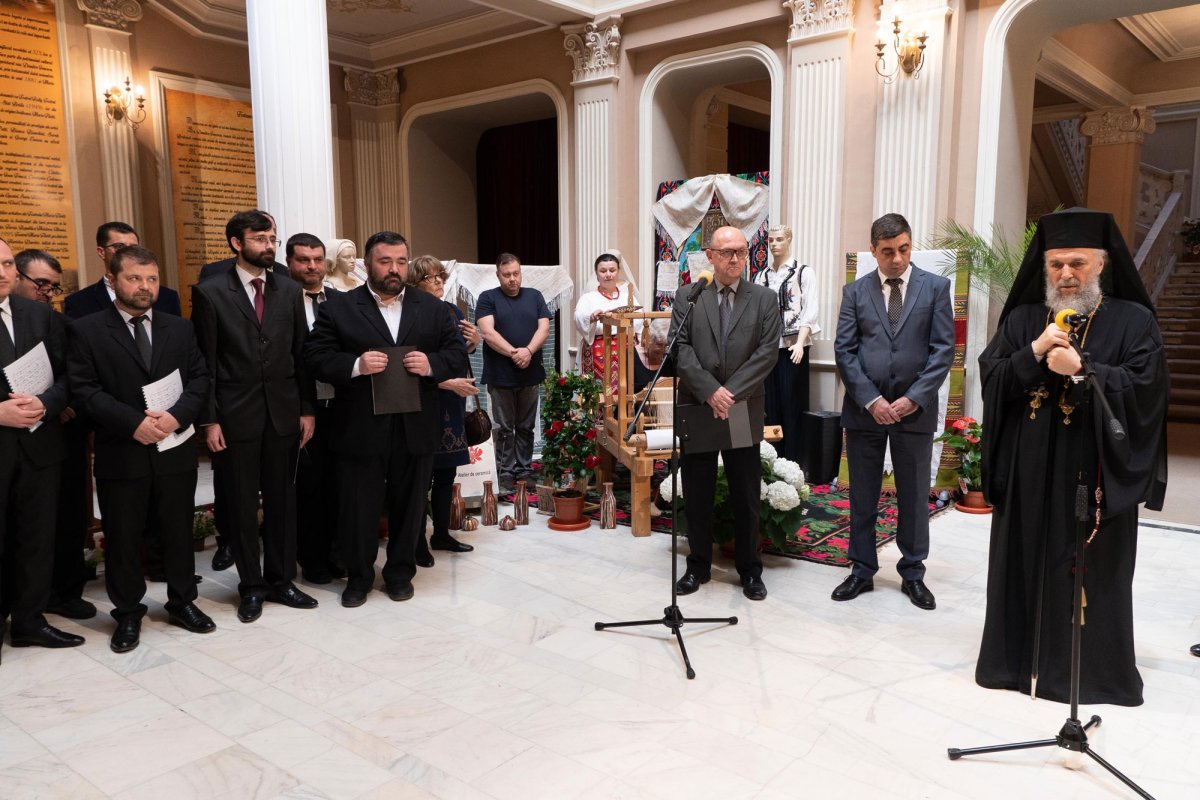 Expoziție cu tematică pascală la Teatrul „Maria Filotti” din Brăila 115537