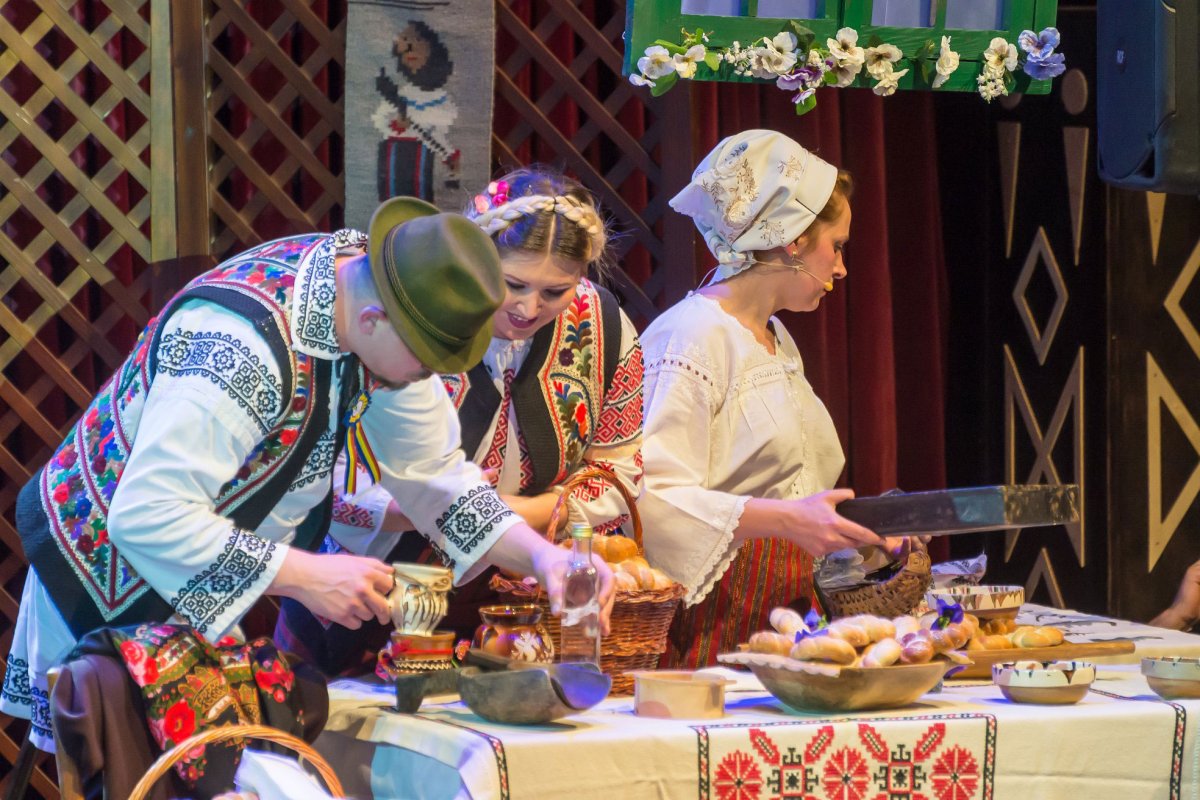 Balul gospodarilor la Răucești 115764