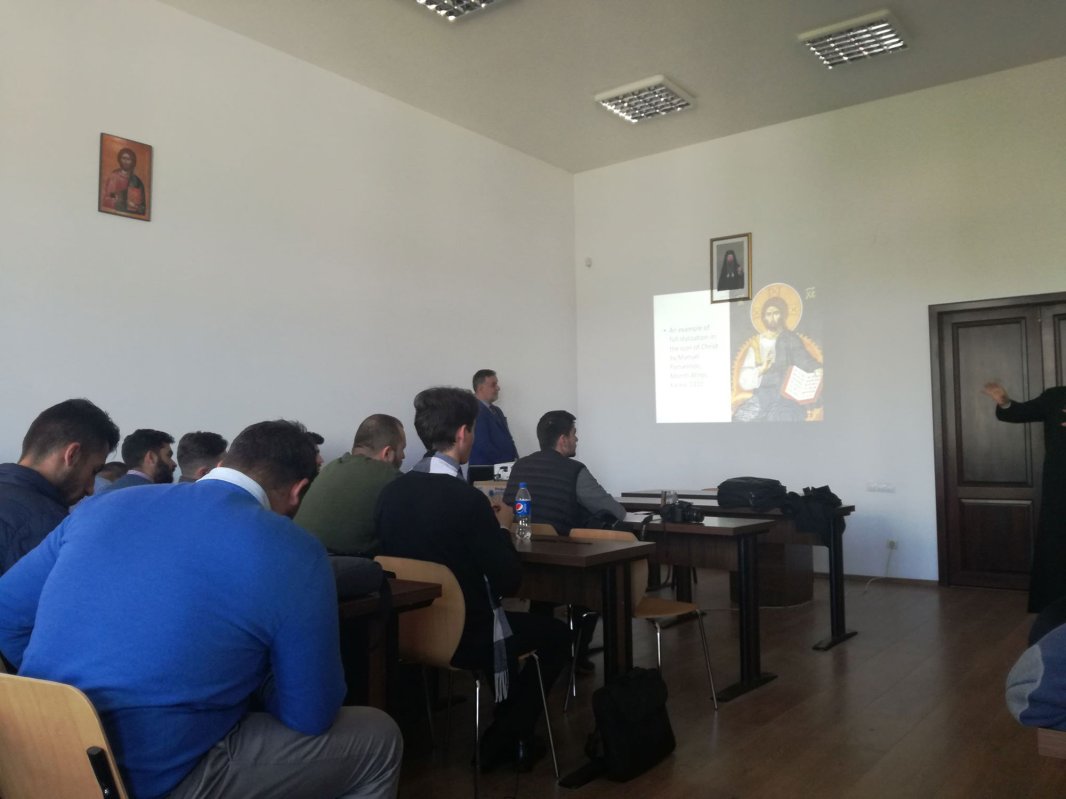 „Istorie şi Eshatologie: rolul stilizării în Iconografia Ortodoxă” 115773