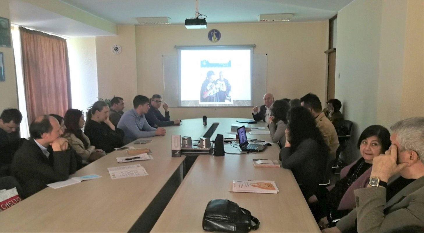 Drumul folclorului  din arhive în școală 115932