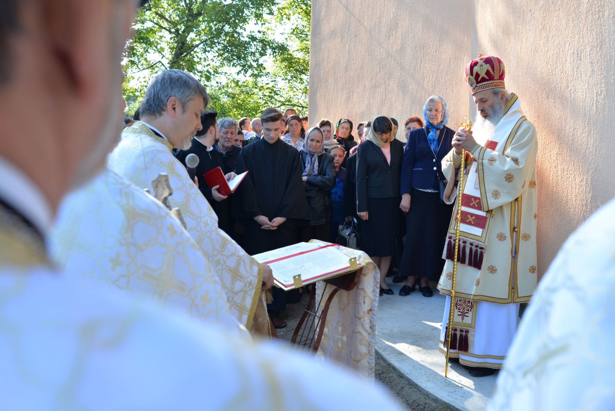 Resfinţire de biserică în Parohia Luceni 115950