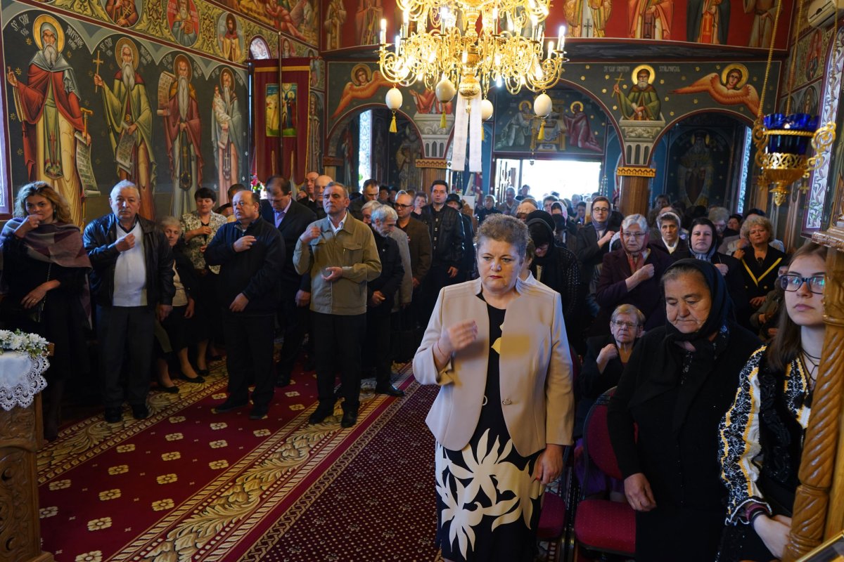 Slujiri arhierești în Duminica a treia după Paști 116010