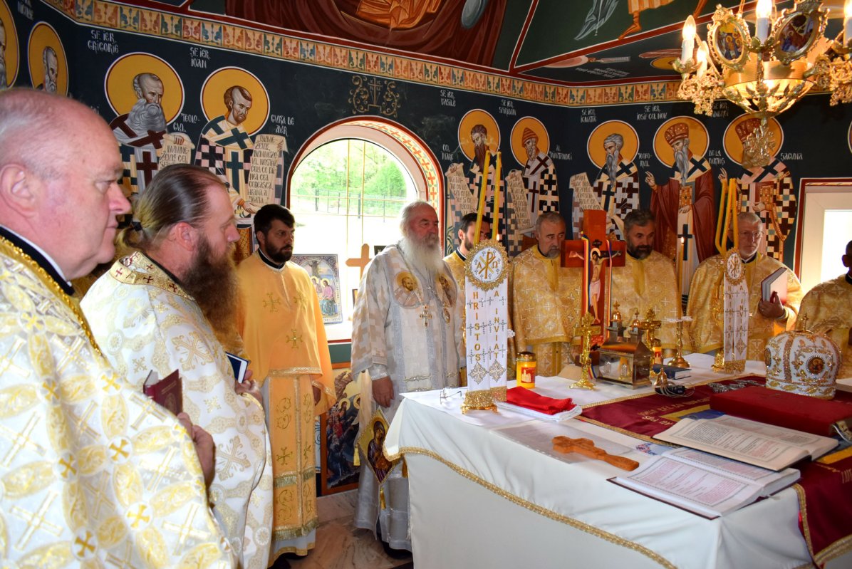 Slujiri arhierești în Duminica a treia după Paști 116011