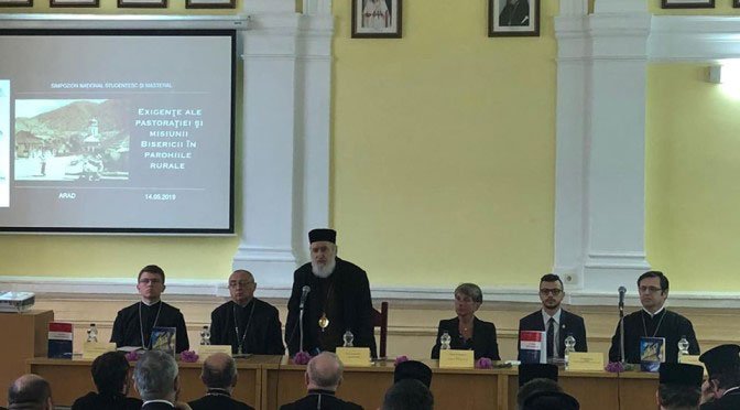 Două simpozioane naționale la Facultatea de Teologie din Arad 116095