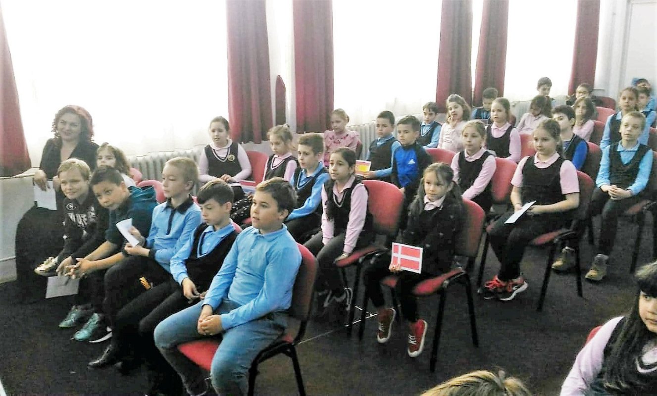 Liceul Ortodox orădean a sărbătorit Ziua Europei 116102