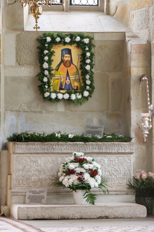 „Să luăm aminte la taina Sfântului Ierarh Iacob Putneanul” 116246