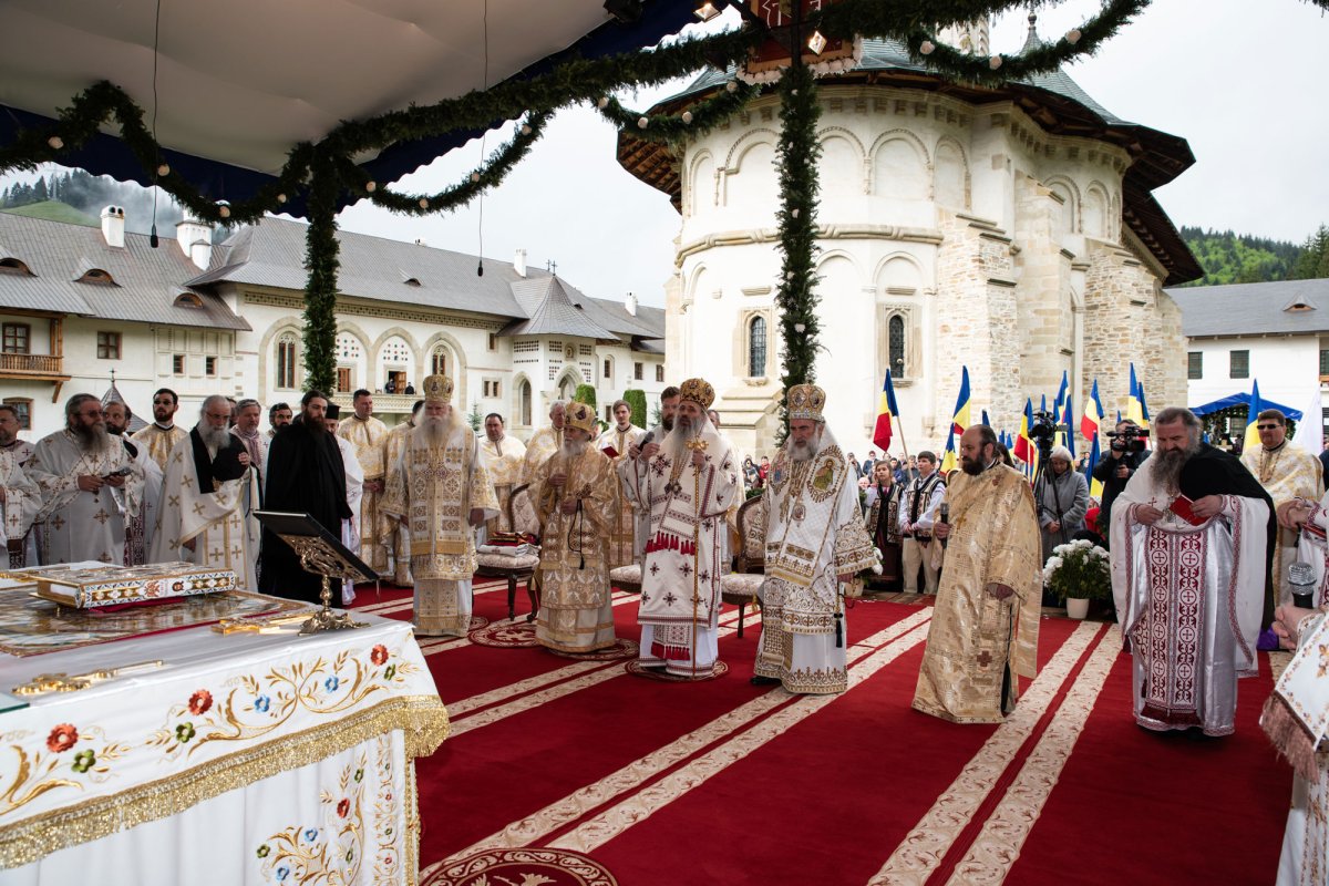 „Să luăm aminte la taina Sfântului Ierarh Iacob Putneanul” 116248
