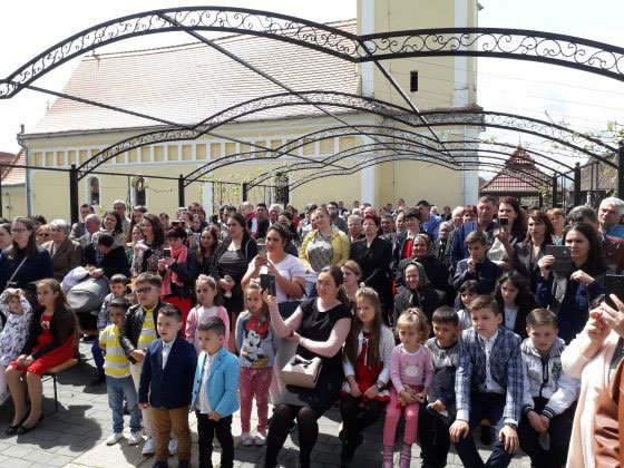 Sceneta Mironosițelor, interpretată de elevii din Cristian, județul Sibiu 116179